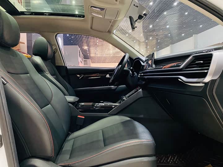 Фото 9 - Kia Sportage GT-line