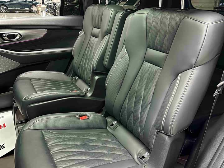 Фото 28 - GAC Trumpchi GS8