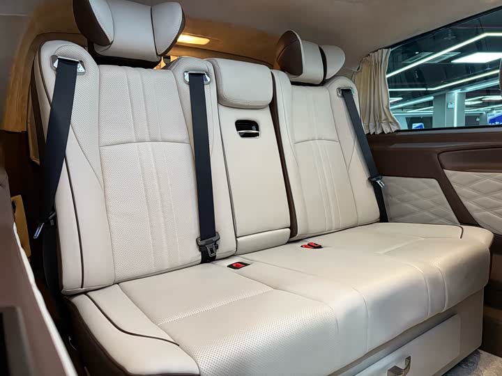 Фото 12 - Mercedes-Benz Vito