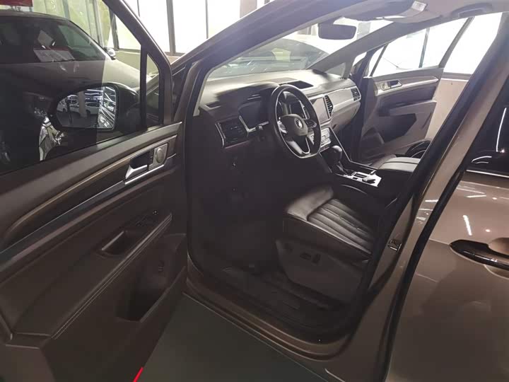 Фото 16 - Volkswagen Viloran