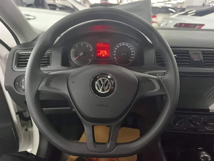 Фото 3 - Volkswagen Santana