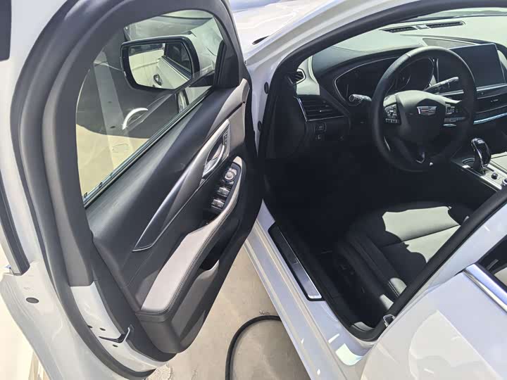 Фото 3 - Cadillac CT5