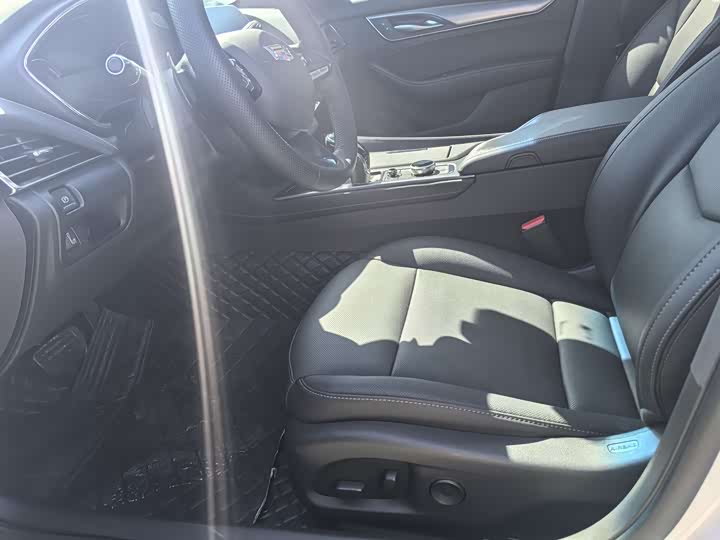 Фото 4 - Cadillac CT5