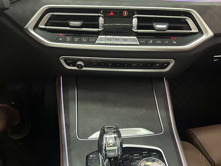 Фото 26 - BMW X5