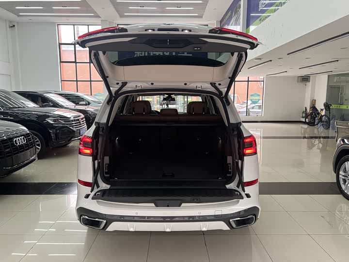 Фото 34 - BMW X5