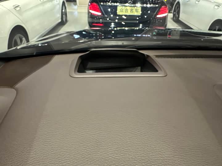 Фото 17 - Toyota Granvia