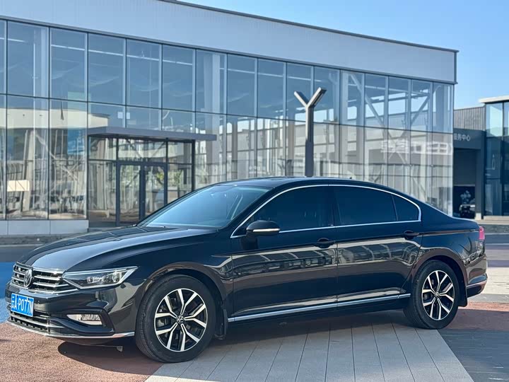 Фото 1 - Volkswagen Magotan