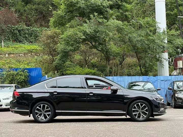 Фото 10 - Volkswagen Magotan