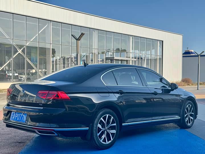 Фото 7 - Volkswagen Magotan