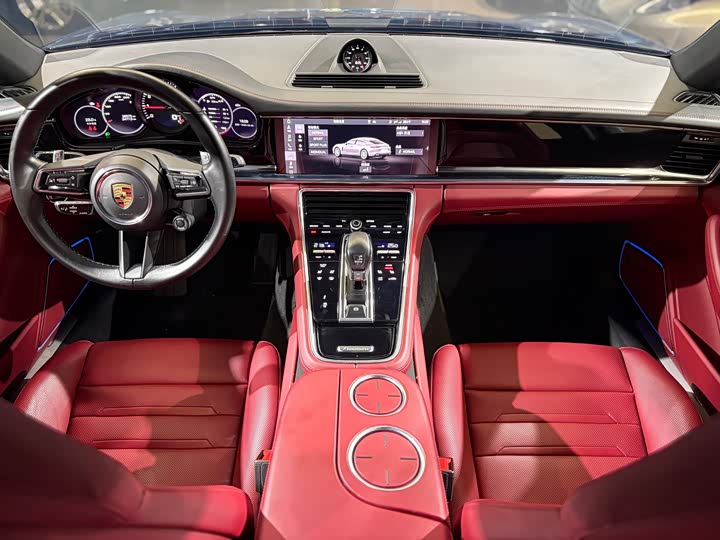 Фото 19 - Porsche Panamera