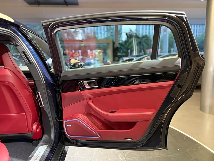 Фото 20 - Porsche Panamera