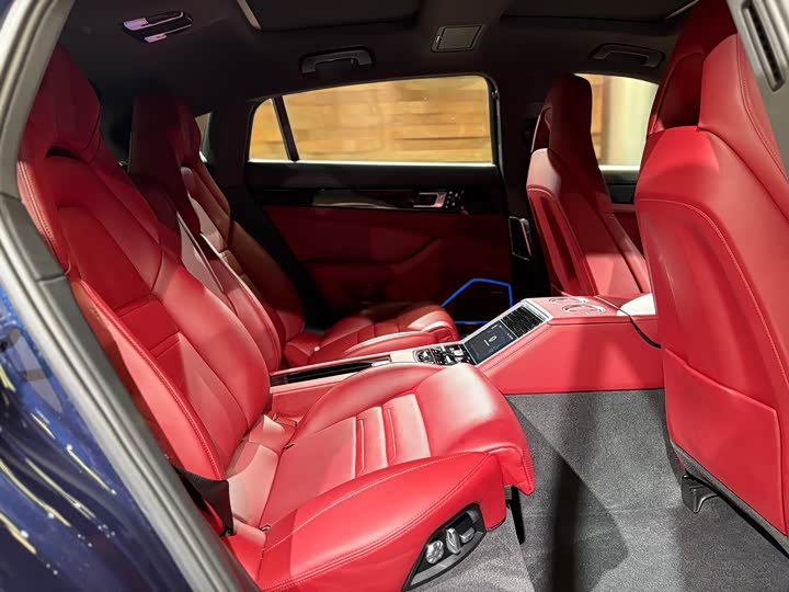 Фото 21 - Porsche Panamera