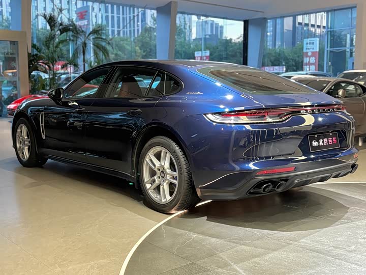 Фото 4 - Porsche Panamera