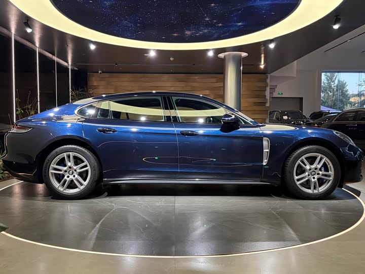 Фото 6 - Porsche Panamera