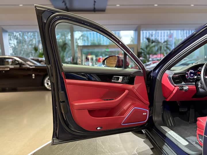 Фото 9 - Porsche Panamera