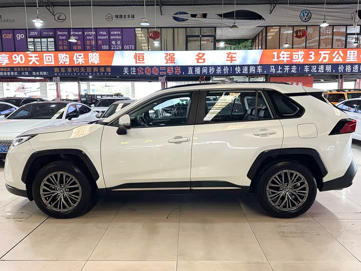 Фото 3 - Toyota Wildlander