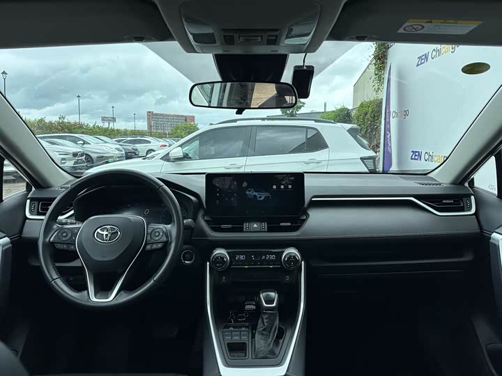 Фото 6 - Toyota Wildlander