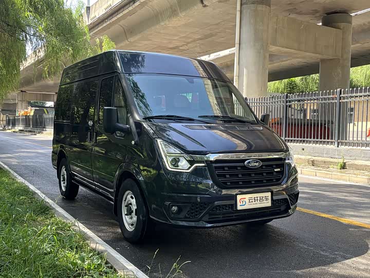 Фото 3 - Ford Transit New