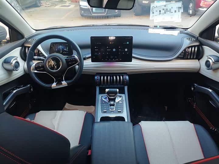 Фото 10 - BYD Yuan Plus