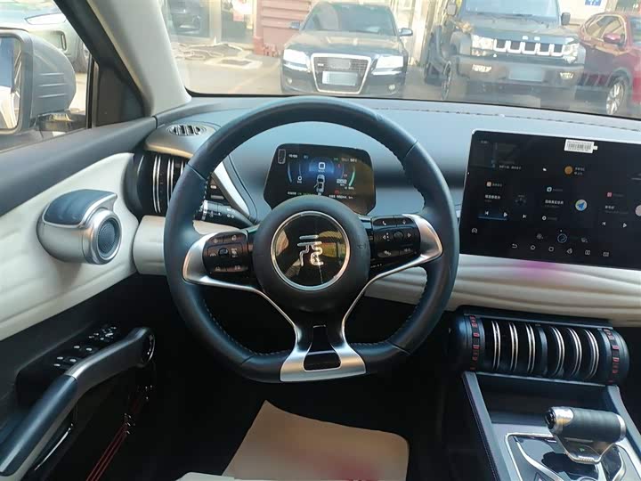 Фото 11 - BYD Yuan Plus