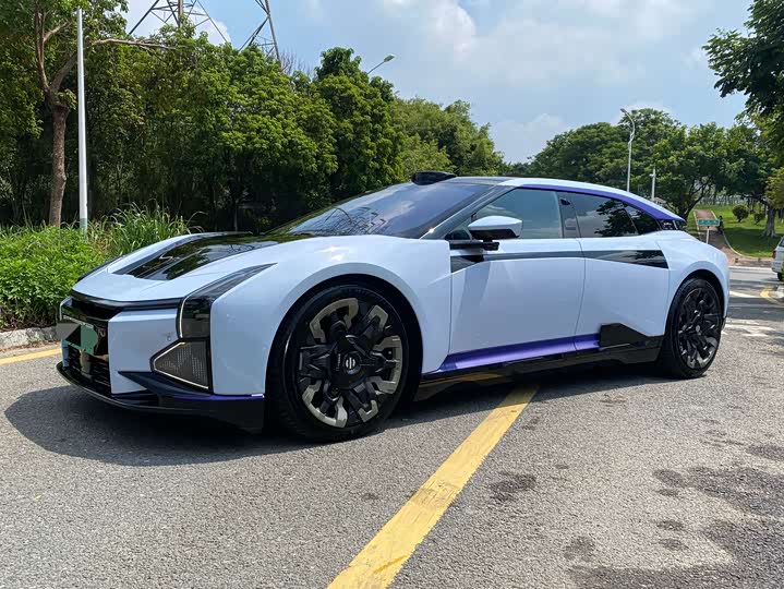 Фото 1 - HiPhi Z