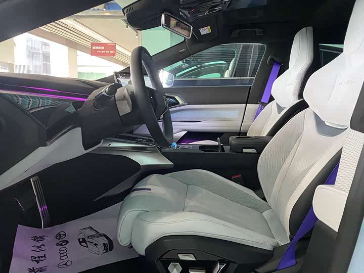 Фото 7 - HiPhi Z