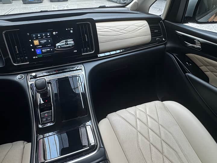 Фото 10 - GAC Trumpchi M8