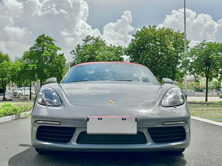 Фото 2 - Porsche 718