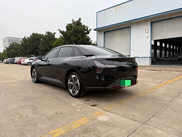 Фото 6 - XPeng Mona M03