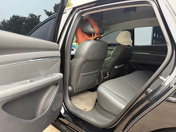 Фото 9 - XPeng Mona M03