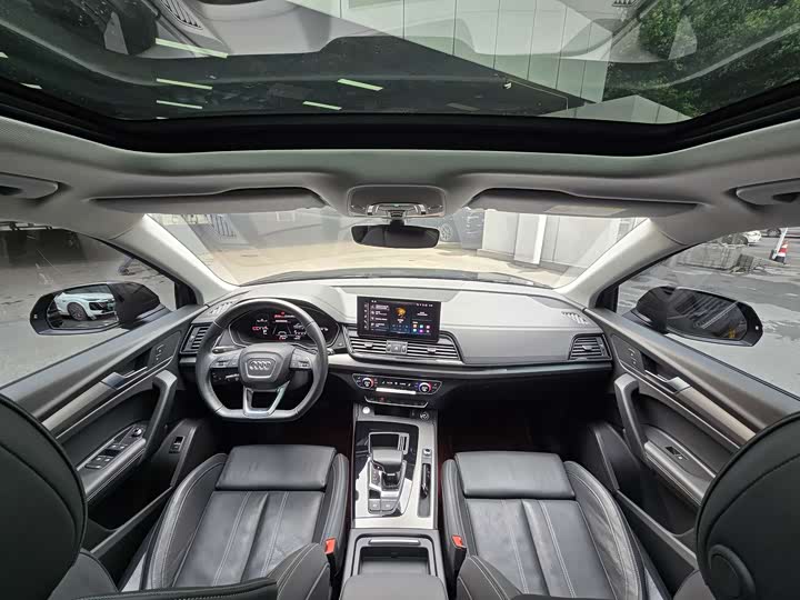 Фото 15 - Audi Q5L