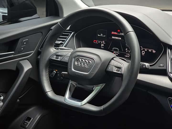 Фото 16 - Audi Q5L