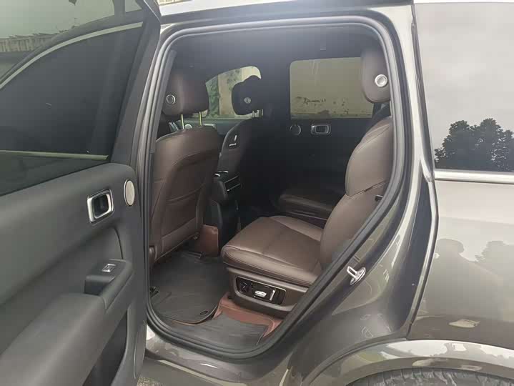 Фото 8 - LiXiang L8