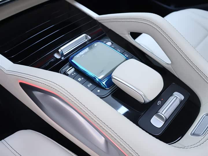 Фото 12 - Mercedes-Benz GLE-Class