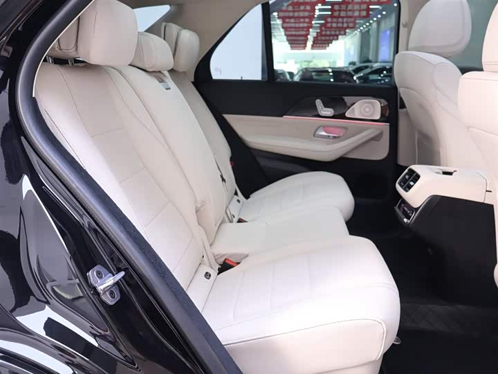 Фото 21 - Mercedes-Benz GLE-Class