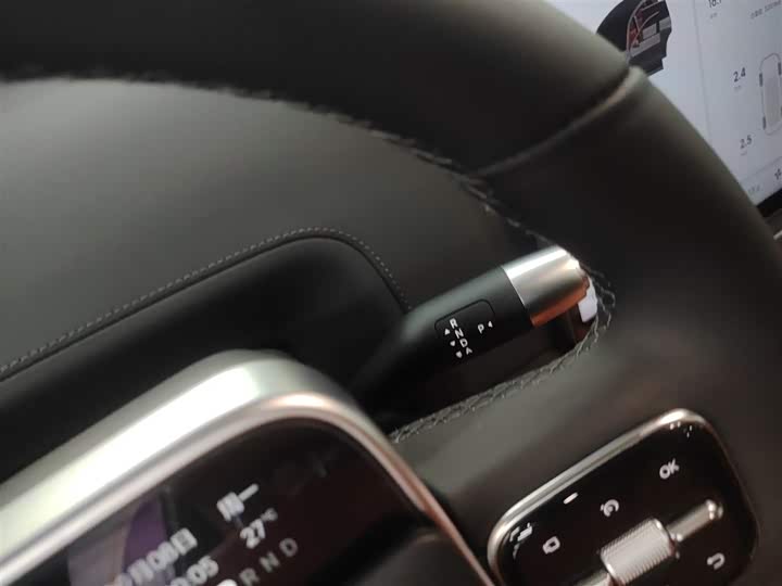 Фото 14 - LiXiang L8