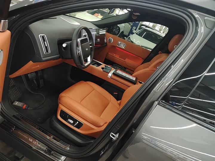 Фото 15 - LiXiang L8