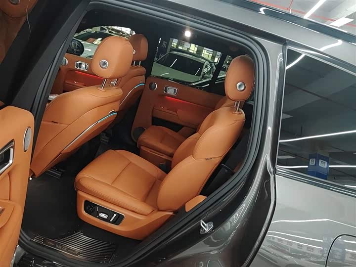 Фото 17 - LiXiang L8