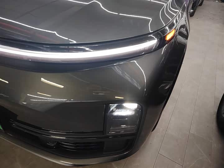 Фото 24 - LiXiang L8