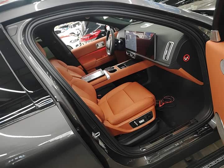 Фото 25 - LiXiang L8