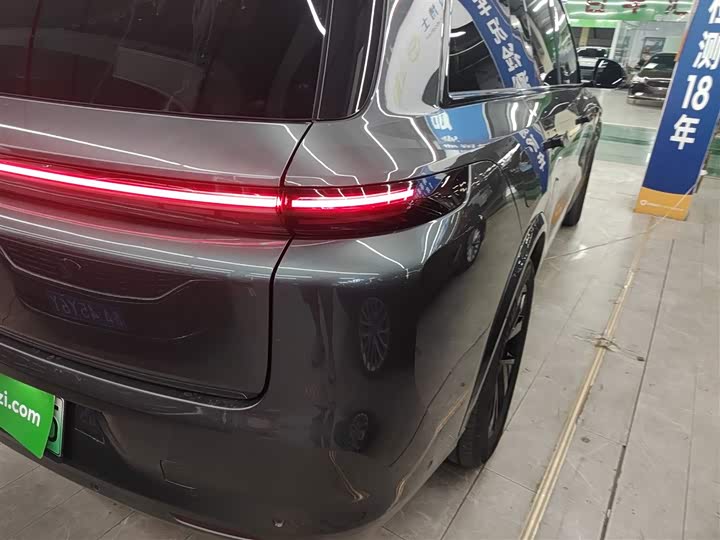 Фото 8 - LiXiang L8