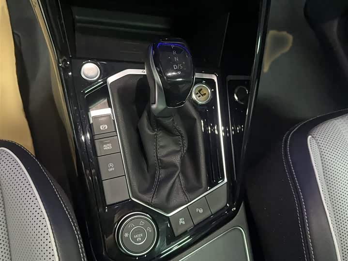 Фото 8 - Volkswagen Tayron