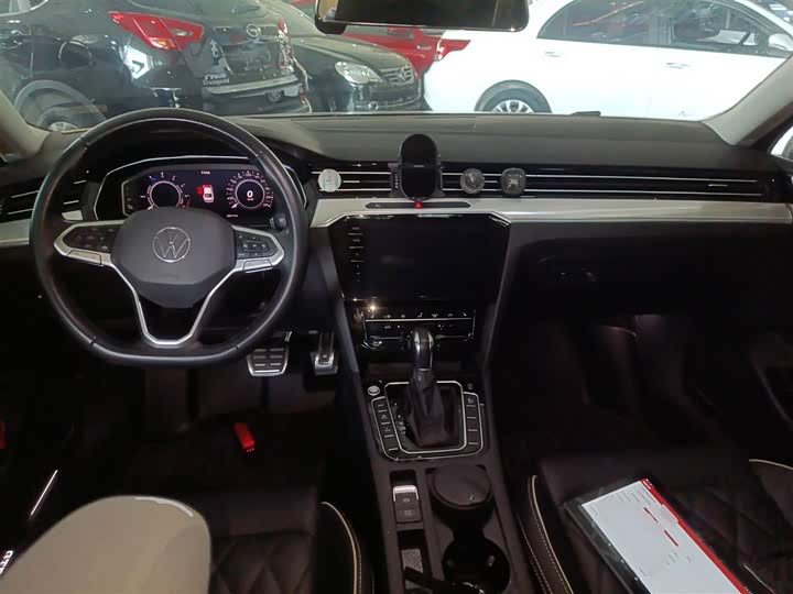 Фото 10 - Volkswagen Magotan GTE Hybrid