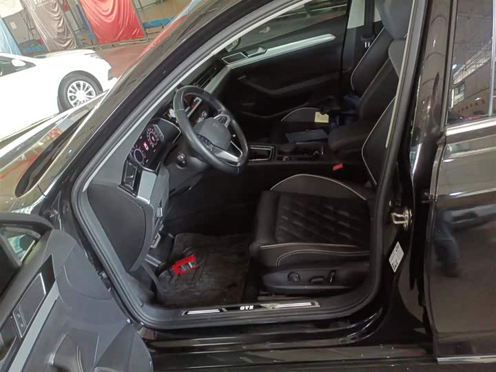 Фото 15 - Volkswagen Magotan GTE Hybrid