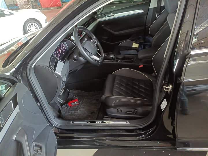 Фото 16 - Volkswagen Magotan GTE Hybrid