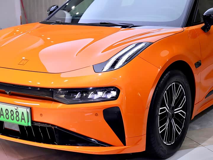 Фото 10 - Zeekr 001