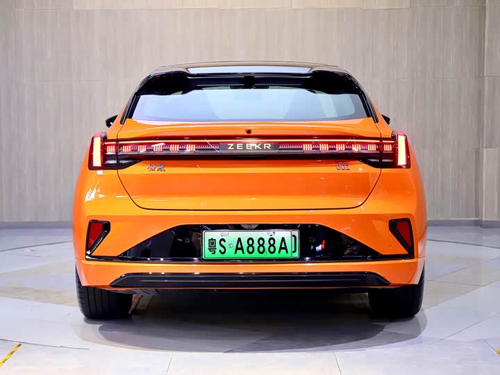 Фото 6 - Zeekr 001