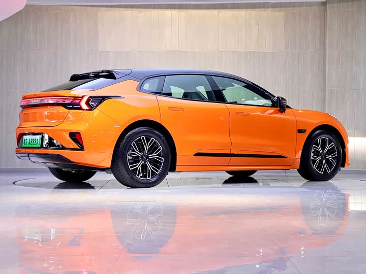 Фото 7 - Zeekr 001