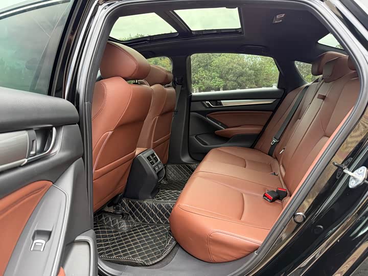 Фото 6 - Honda Inspire