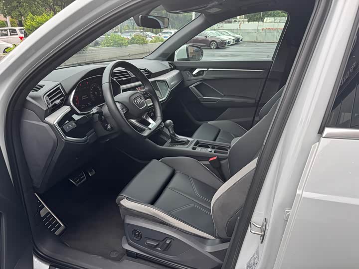 Фото 10 - Audi Q3